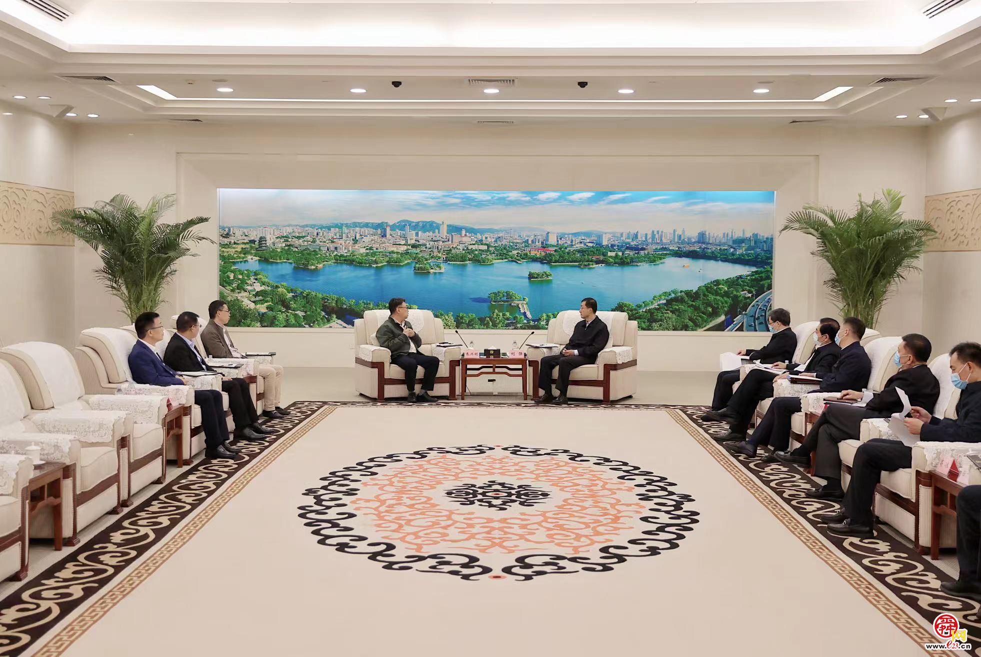 刘强于海田会见深圳汇川技术公司客人