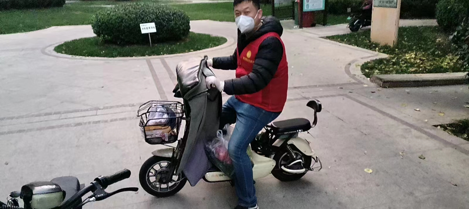 平安人寿山东分公司：同心同向抗疫情 危难当前显担当——德州中支践行金融责任担当