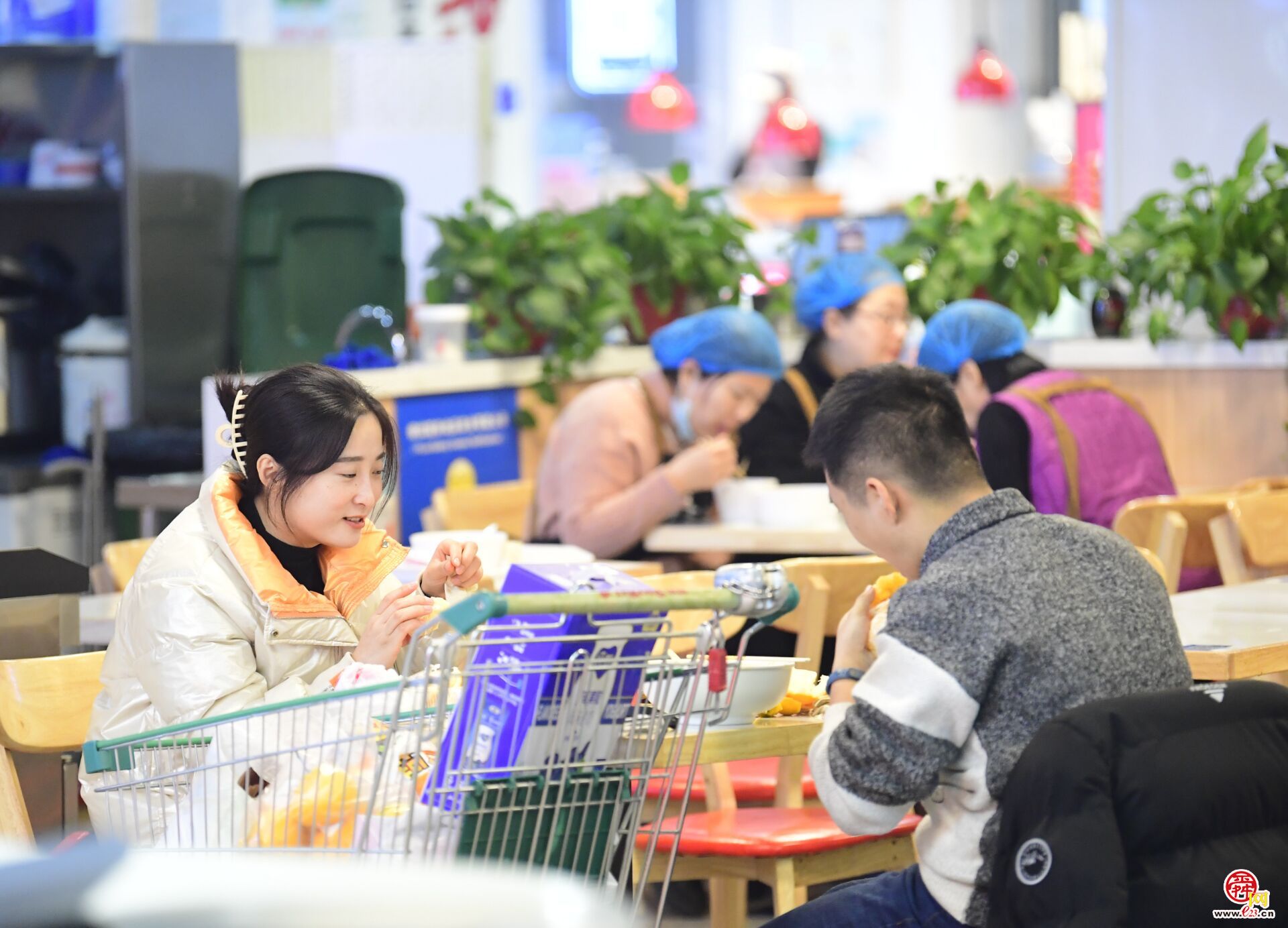 济南各大商业综合体餐饮堂食服务陆续恢复