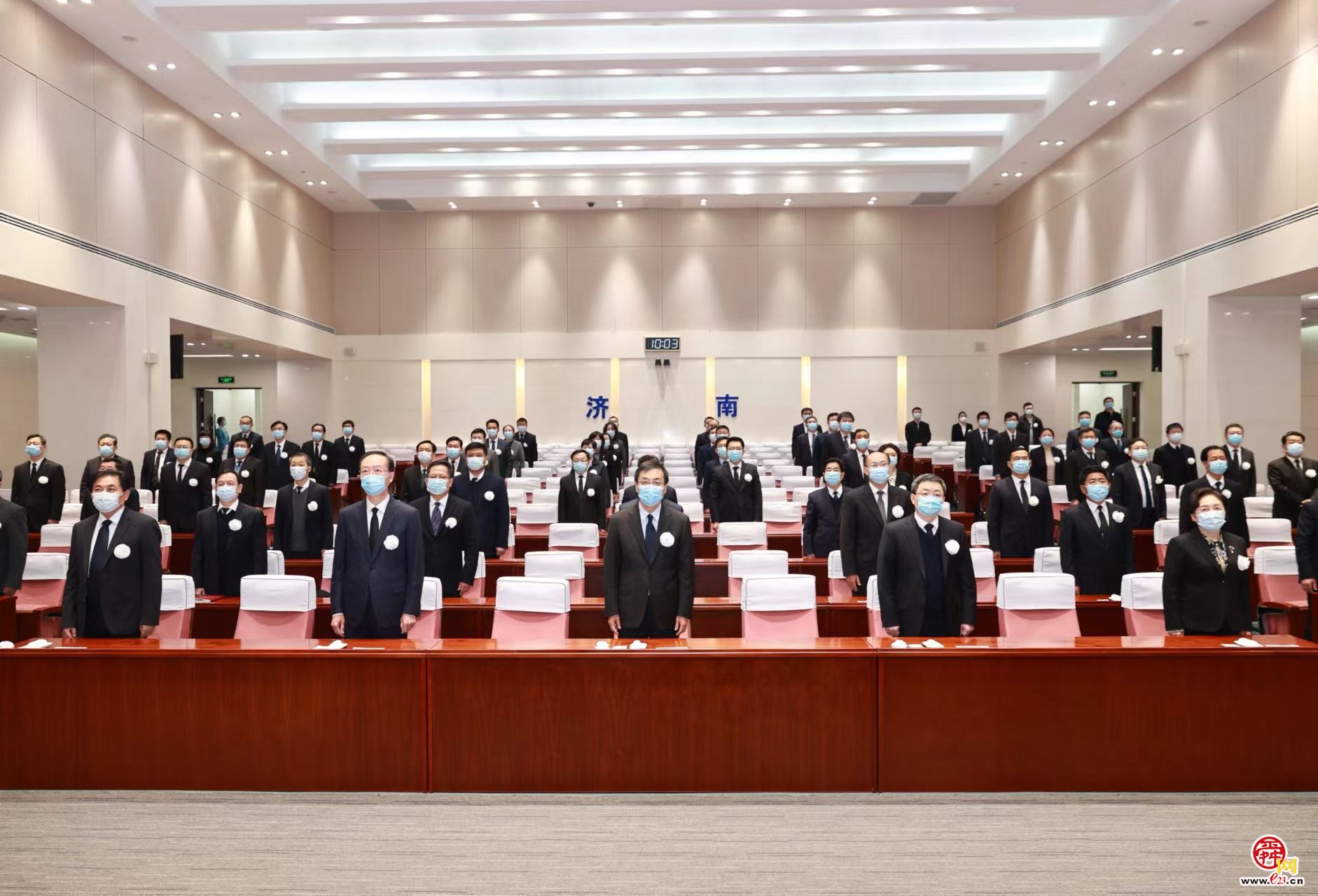 全市各级各部门各单位组织广大党员干部群众认真收听收看江泽民同志追悼大会实况