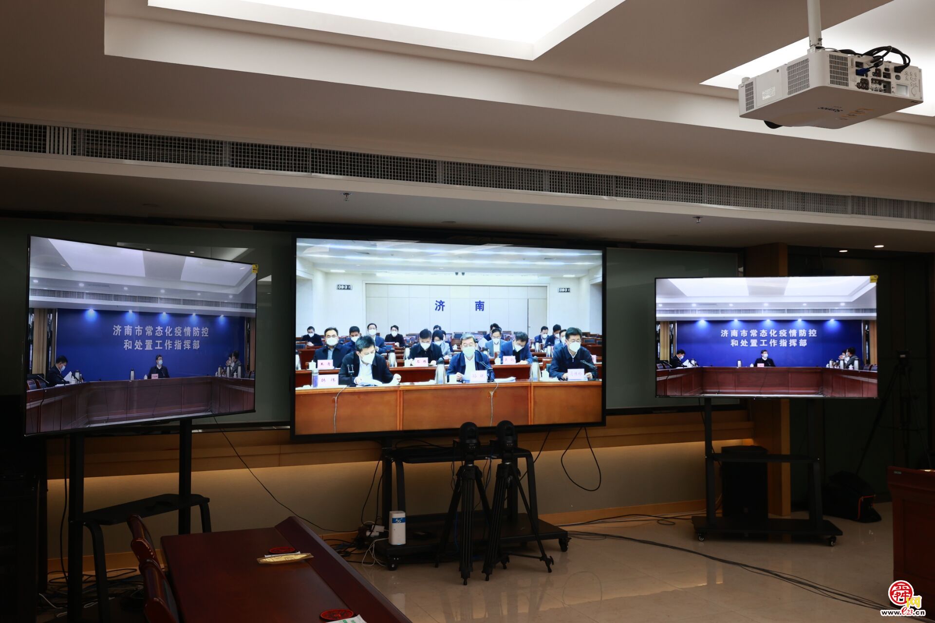 市政府党组召开扩大会议 深入学习习近平总书记重要讲话精神 于海田主持并讲话