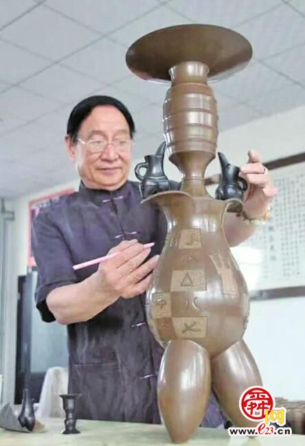 央视大型纪录片《城子崖》引关注 济南非遗传承人耗时十余年复现黑陶秘技