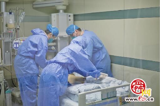 多方联动多点救援、接诊量是平时的3倍……点滴小事折射济南医护“硬核”守护  