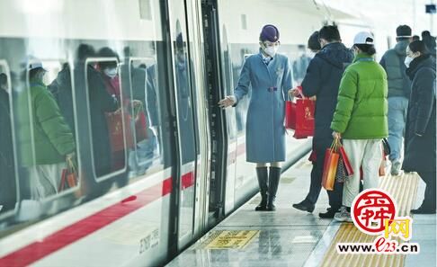 济莱高铁历城站：西侧进出口可正常进出，公交枢纽正式启用