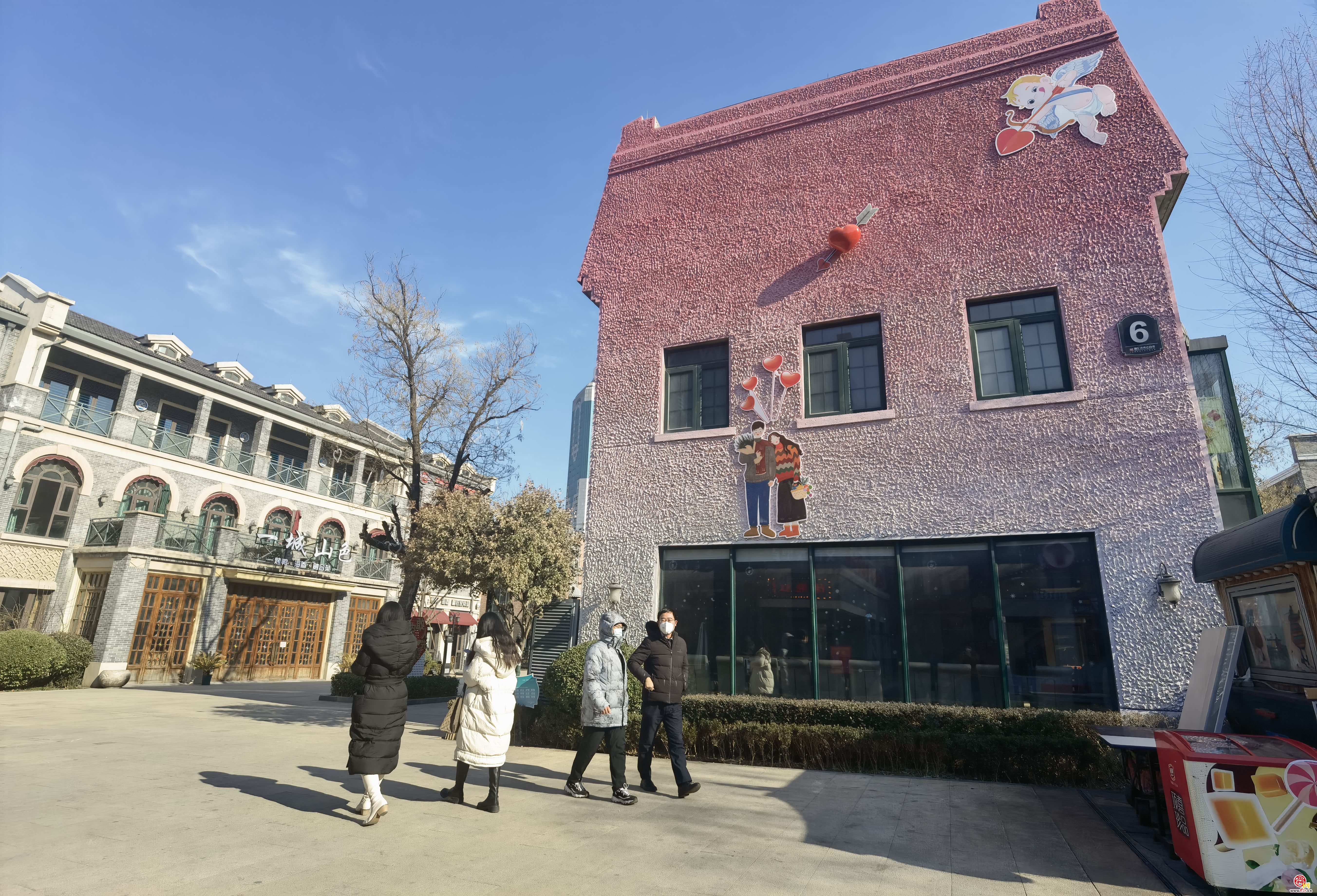 融媒·见证丨是什么吸引外地游客专程来济南跨年？瞧，济南的专属浪漫