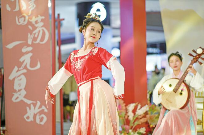 国风音乐会演绎最炫国潮风