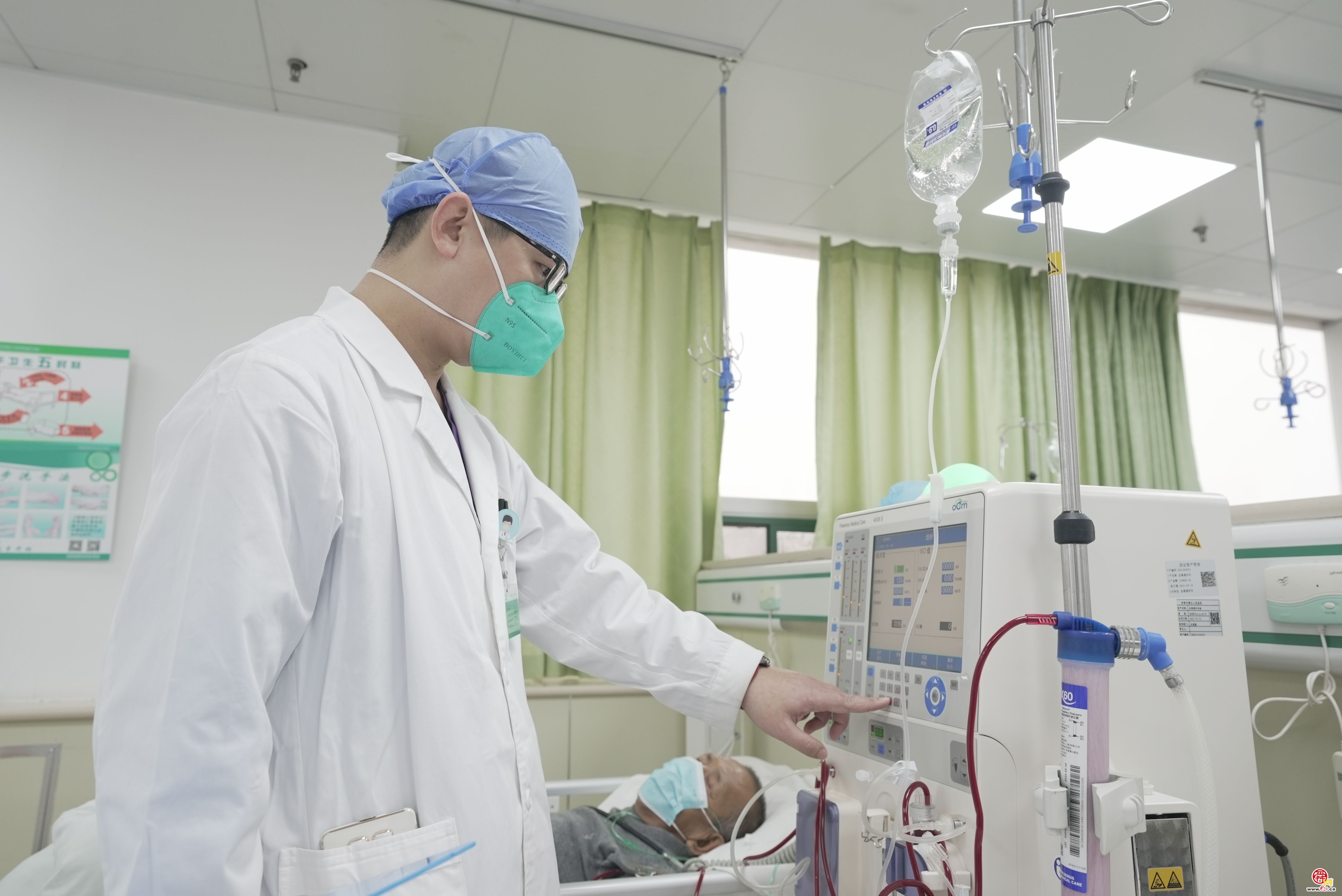 融媒·见证｜血透室里的“生命保卫战”