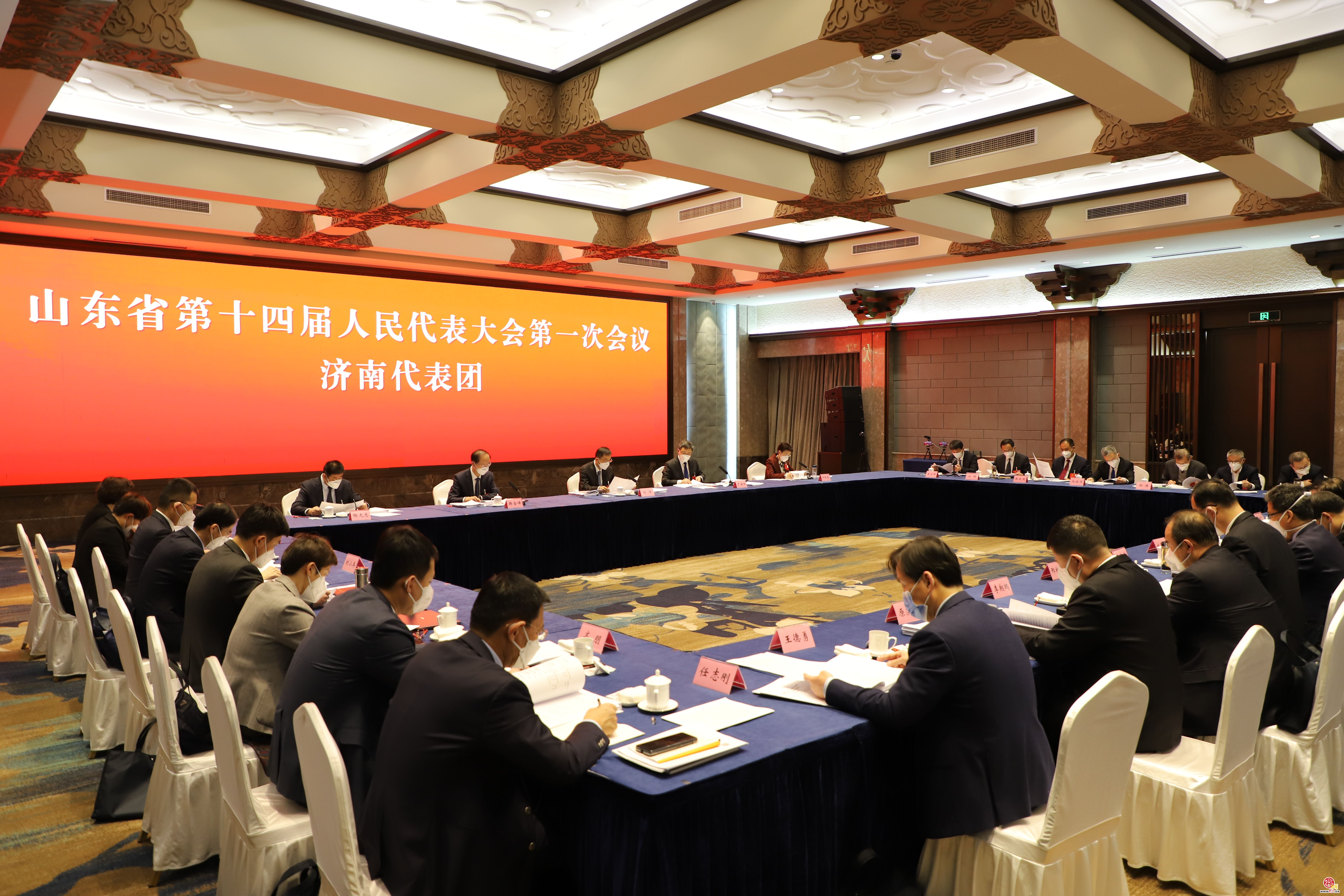 于海田在济南团审议省人大常委会工作报告及省“两院”工作报告时表示 共同推动法治济南法治山东建设