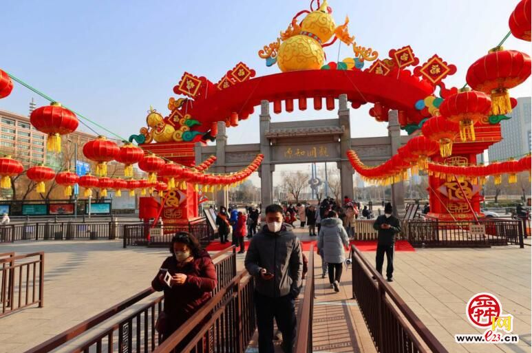 济南12家国有A级景区首道门票免费首日 游客畅游其中乐度假日