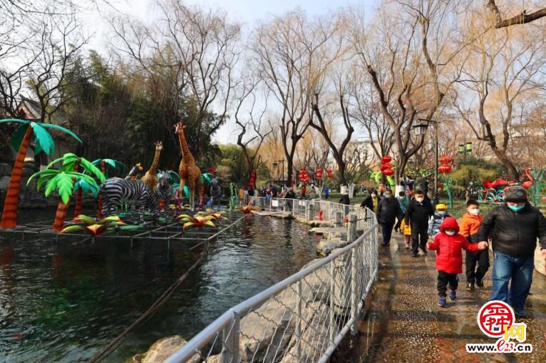 济南12家国有A级景区首道门票免费首日 游客畅游其中乐度假日