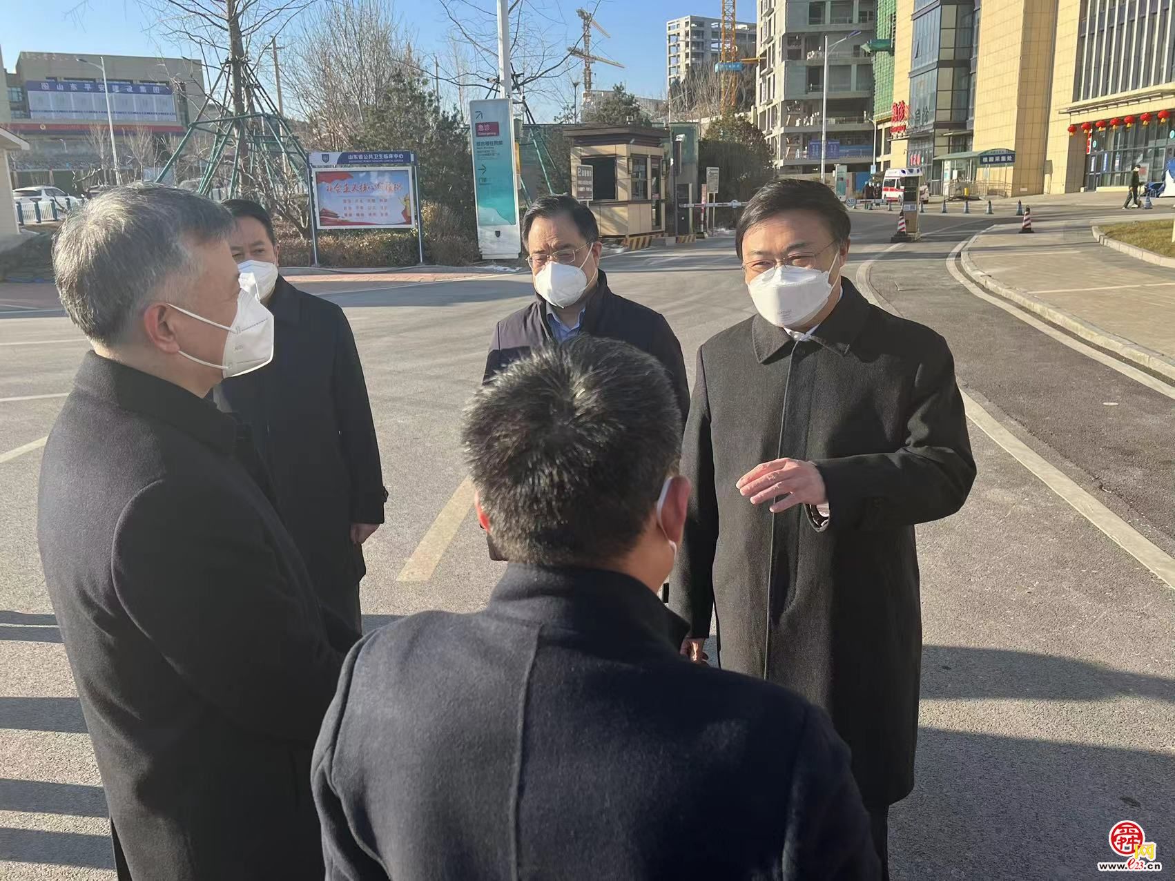始终坚持人民至上生命至上 全力保护群众生命安全和身体健康 刘强于海田杨峰走访调研驻济省部属医院