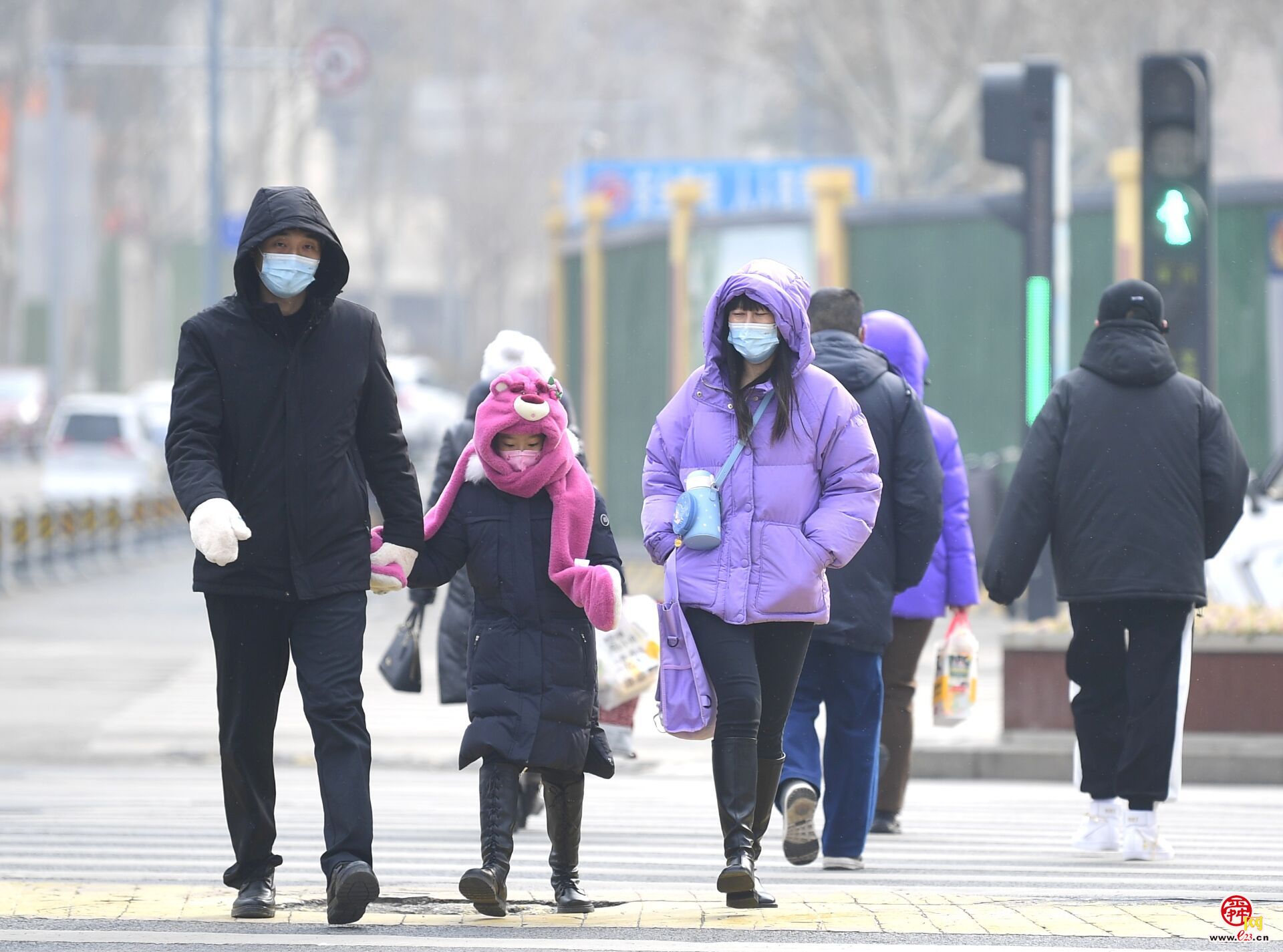 农历新年首个寒潮来袭，最低温跌破两位数