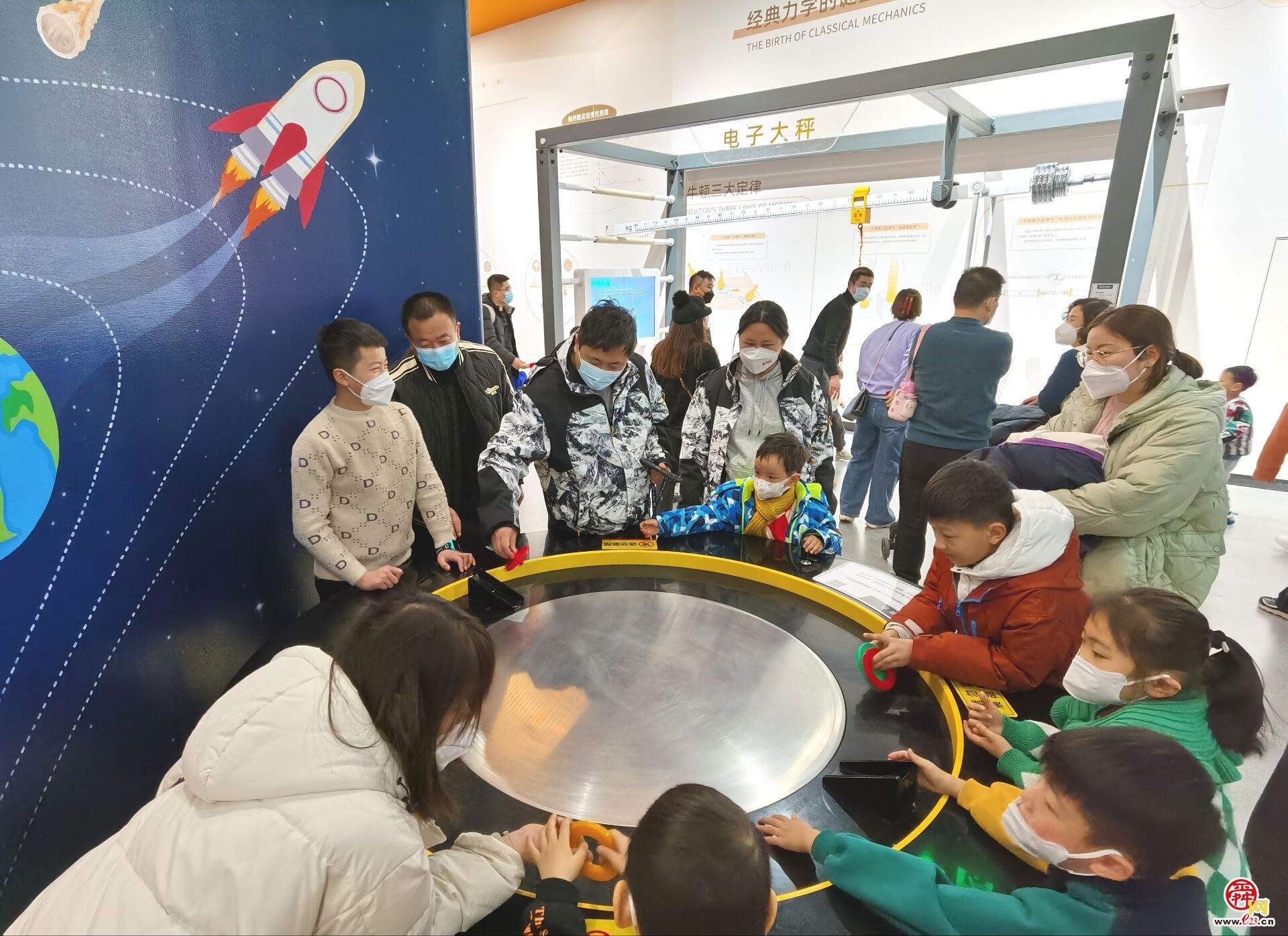 春节假期最后一天，“科学世界”依旧火爆