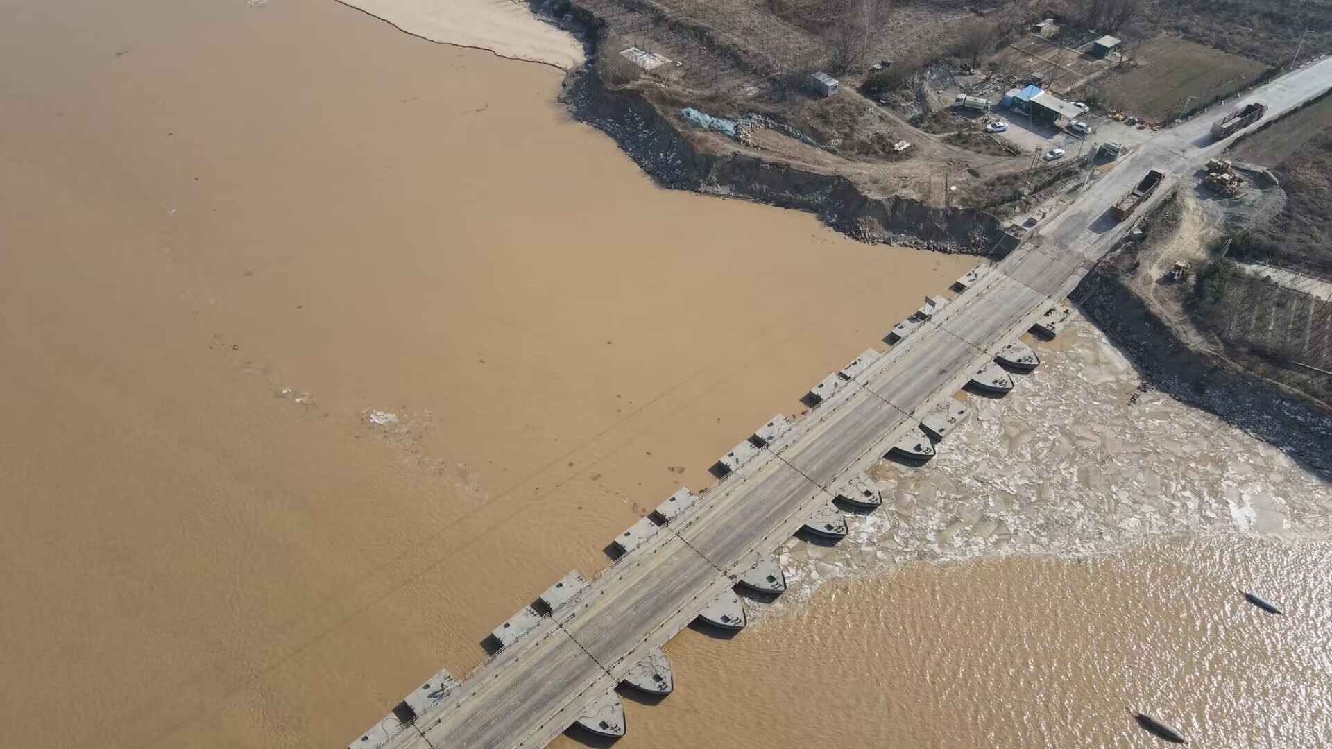 黄河济南段流凌基本消散，浮桥陆续恢复通行