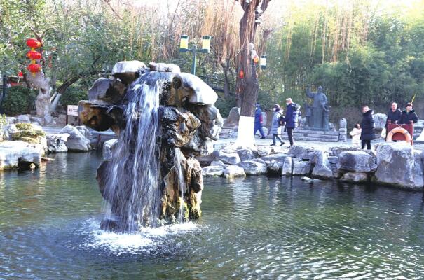 Die Mondsichel-Quelle von Jinan sprudelt seit über 200 Tagen weiter