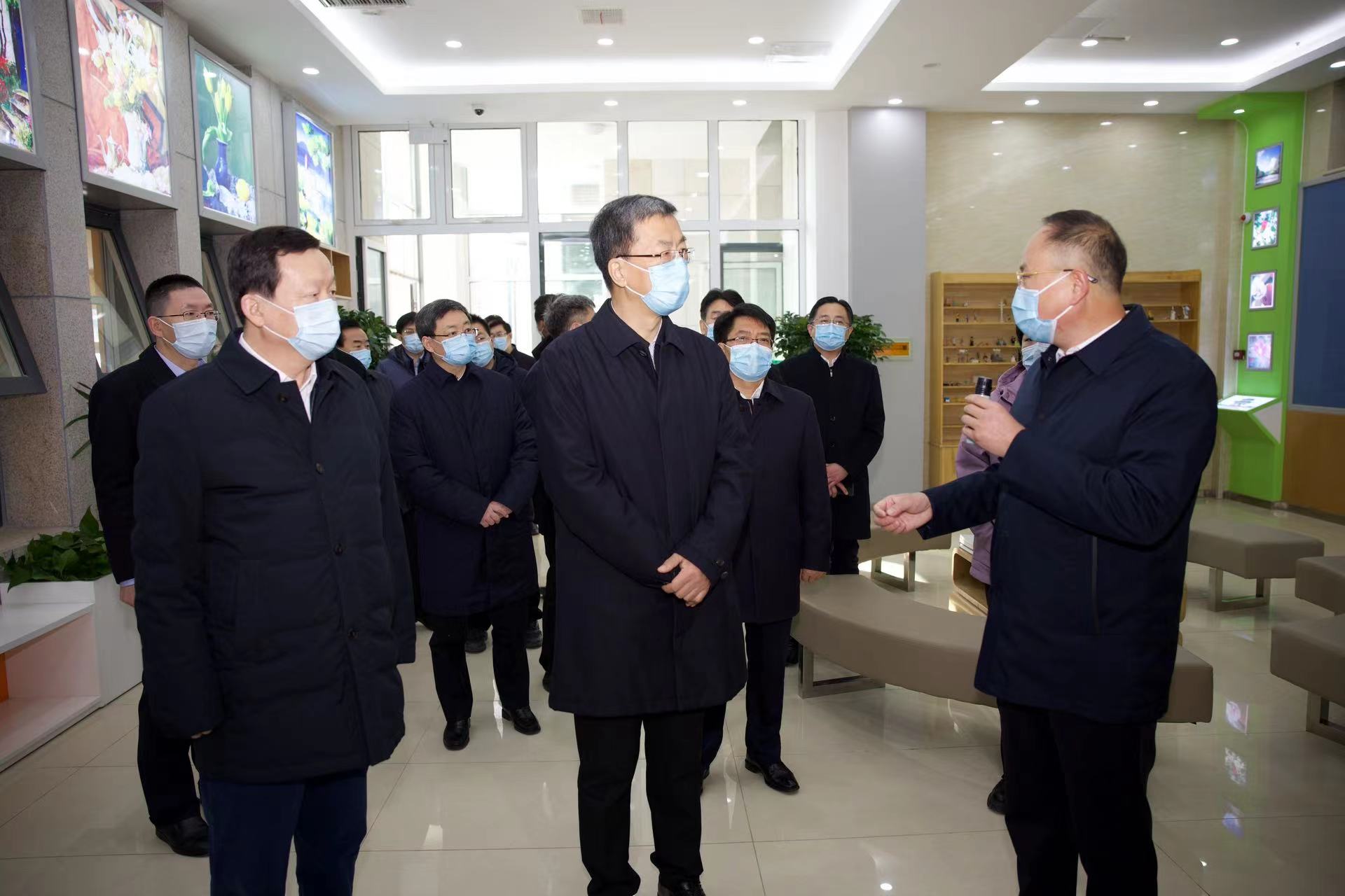 怀进鹏在山东调研 林武会见 周乃翔一同调研