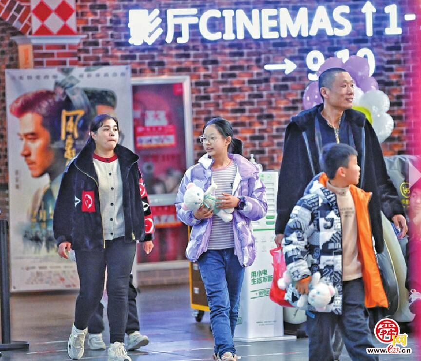 爆米花机都“累坏了” 济南影院感受“春天归来”