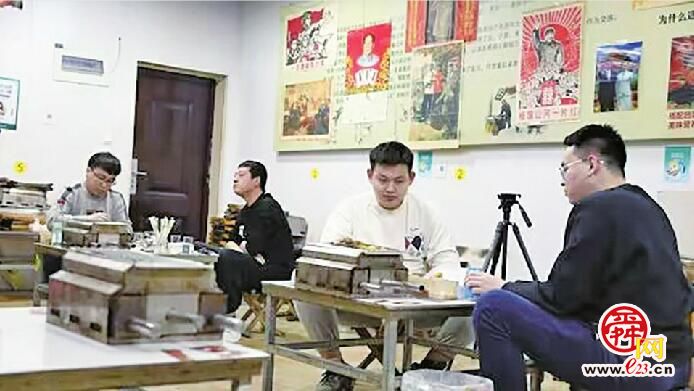 烧烤味回来了！23年夫妻烧烤店回归蒸蒸日上的生活