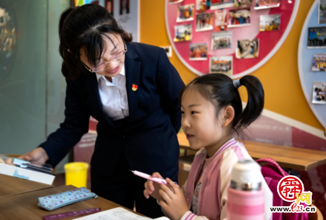 济南：中小学要在年底前配齐专兼职心理健康教师