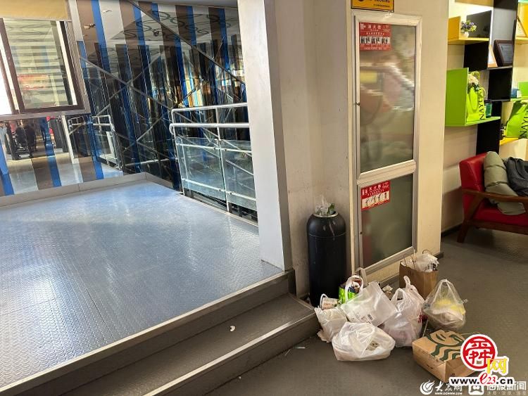 中健健身被曝多地闭店拖欠工资 记者探访济南总部：随意进出，无人管理
