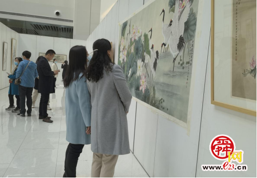 别样春意！王广华工笔花鸟画作品展在济南报业大厦开展