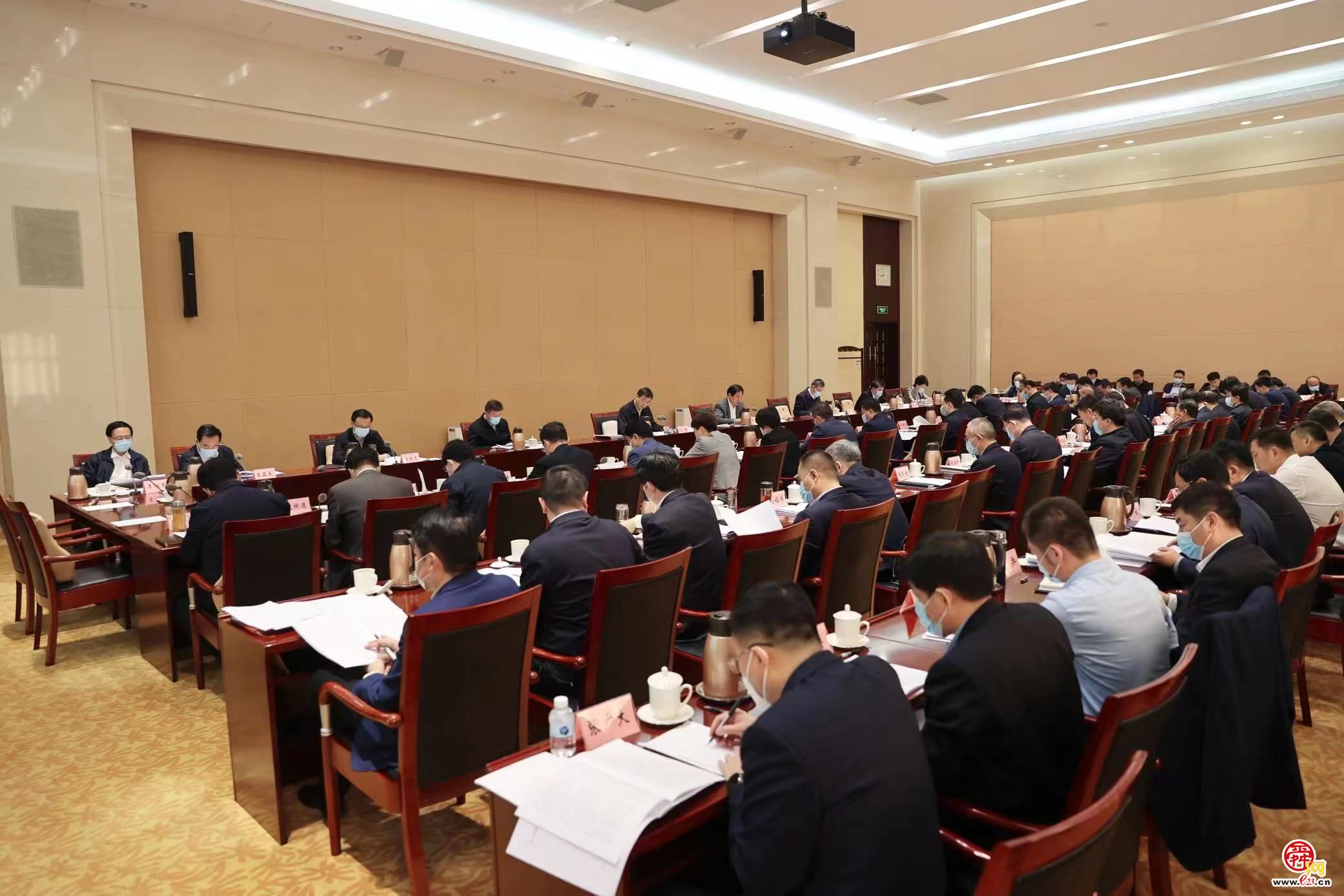 市委财经委月度经济运行情况调度会召开 咬定目标不放松 确保实现一季度“开门红” 刘强主持并讲话