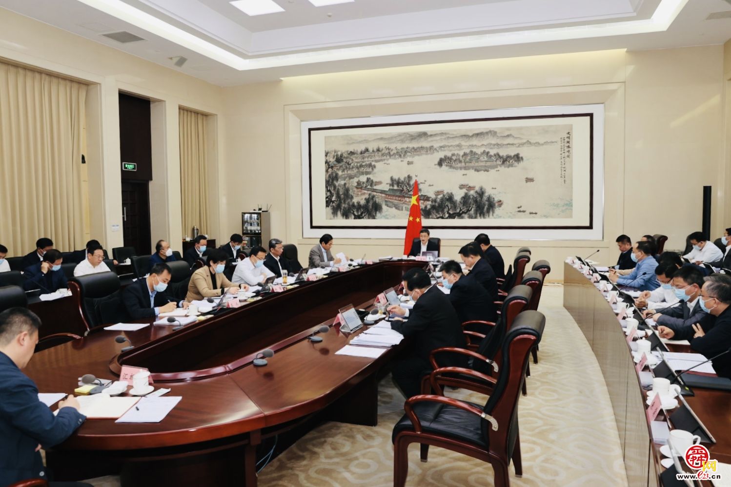 于海田主持召开市政府常务会议 研究安全生产工作等事项