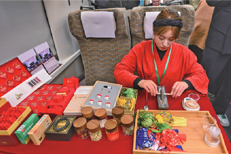 Go to Qilu Cultural Tourism Fair by Taking High-Speed Railways