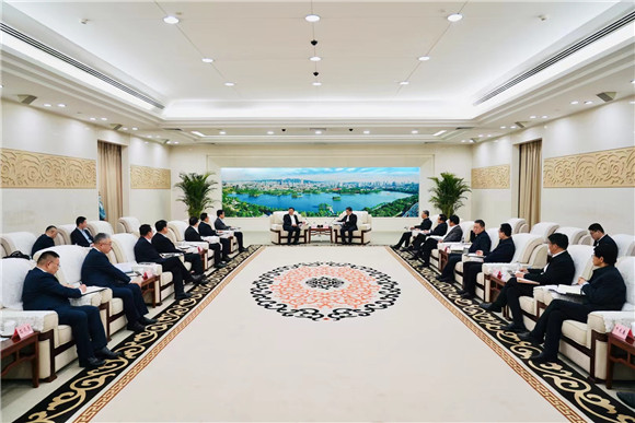 济南市政府与中国铁塔山东省分公司签署合作协议 于海田会见李振锁一行并见证签约