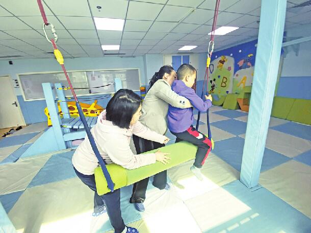 济南有一所坚守20年的康复中心，为孤独症儿童创造明天 让“来自星星的孩子”适应“地球上的生活”