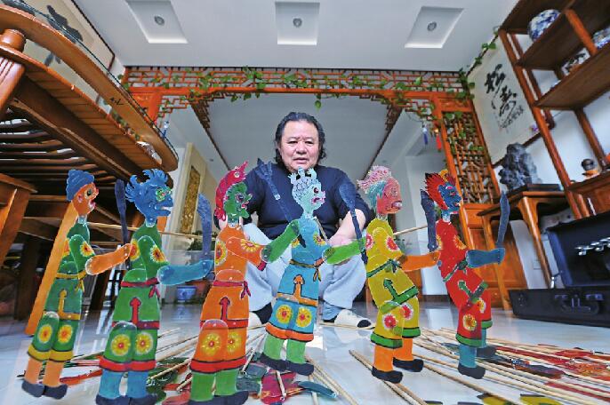 “指挥”千军万马，“西游”皮影入戏 七旬老人历时一年半创作6集《火云洞》,3小时说唱全济南腔