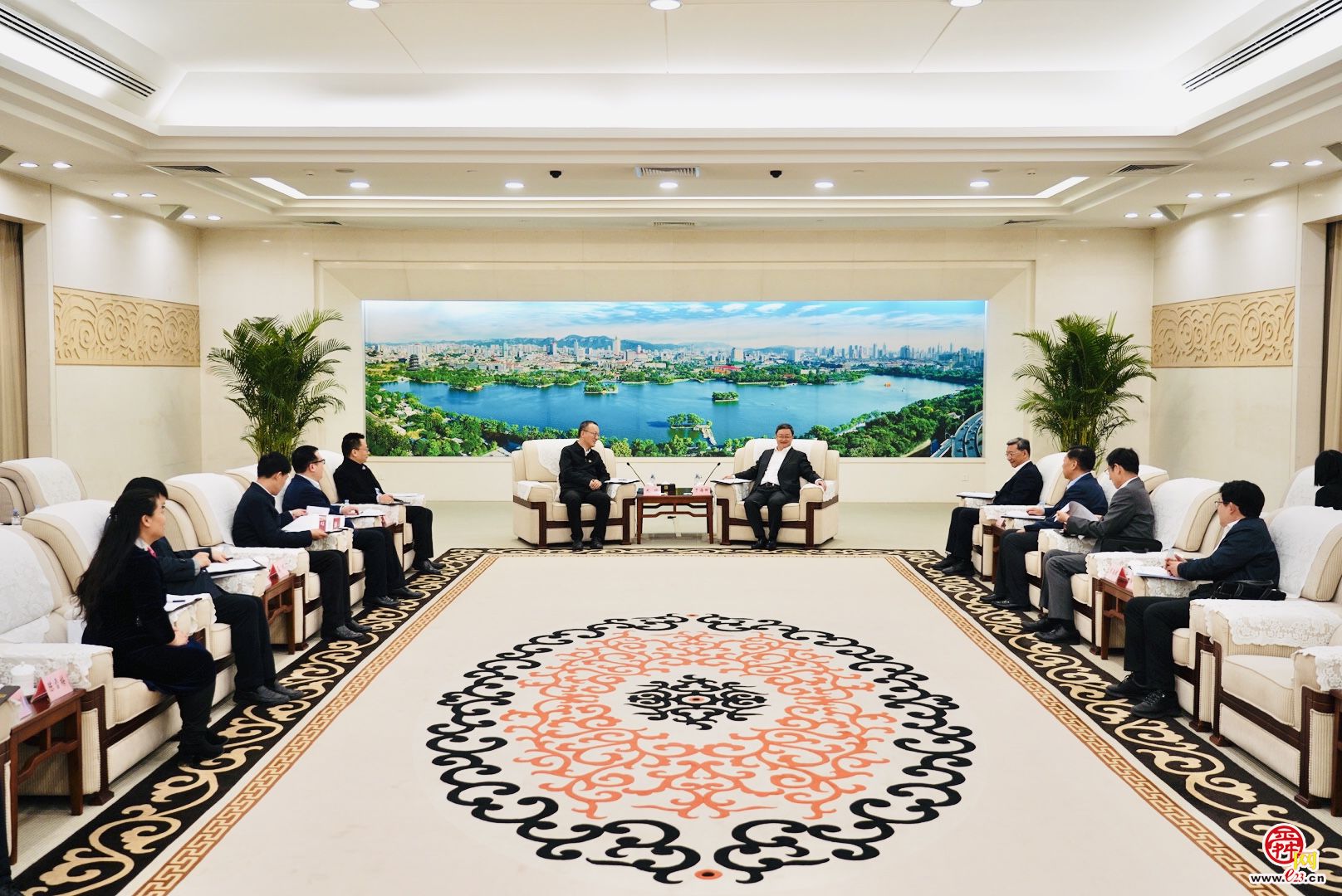 于海田会见北京理工大学客人