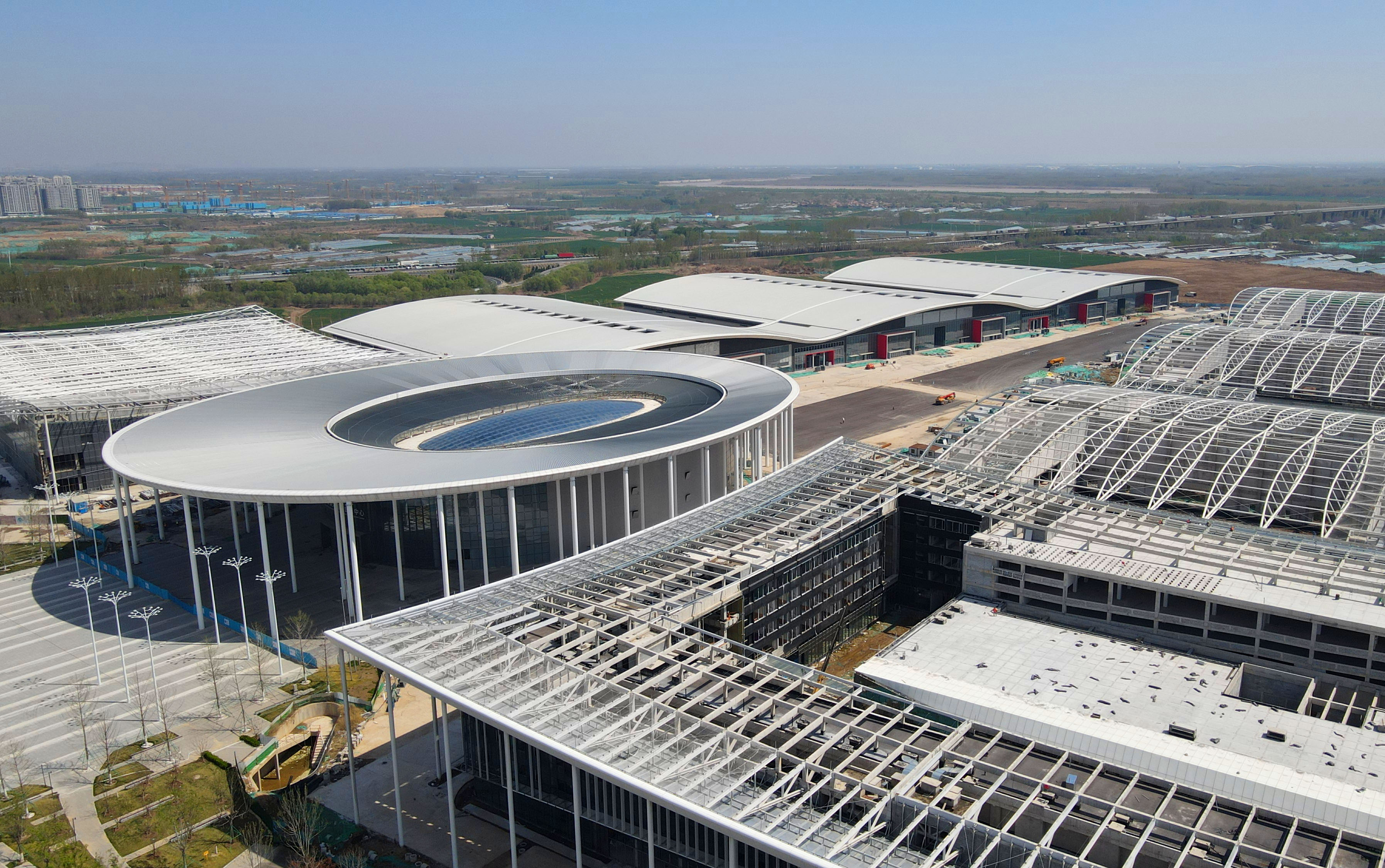 济南黄河国际会展中心全力冲刺展英姿，气势恢宏迎首展