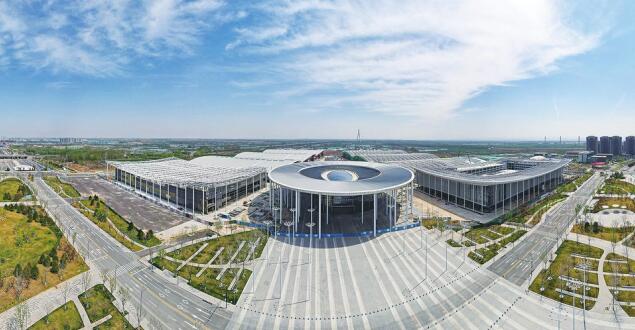 Centre international des congrès et des expositions de Jinan Huanghe se précipite à fond pour accueillir la première exposition