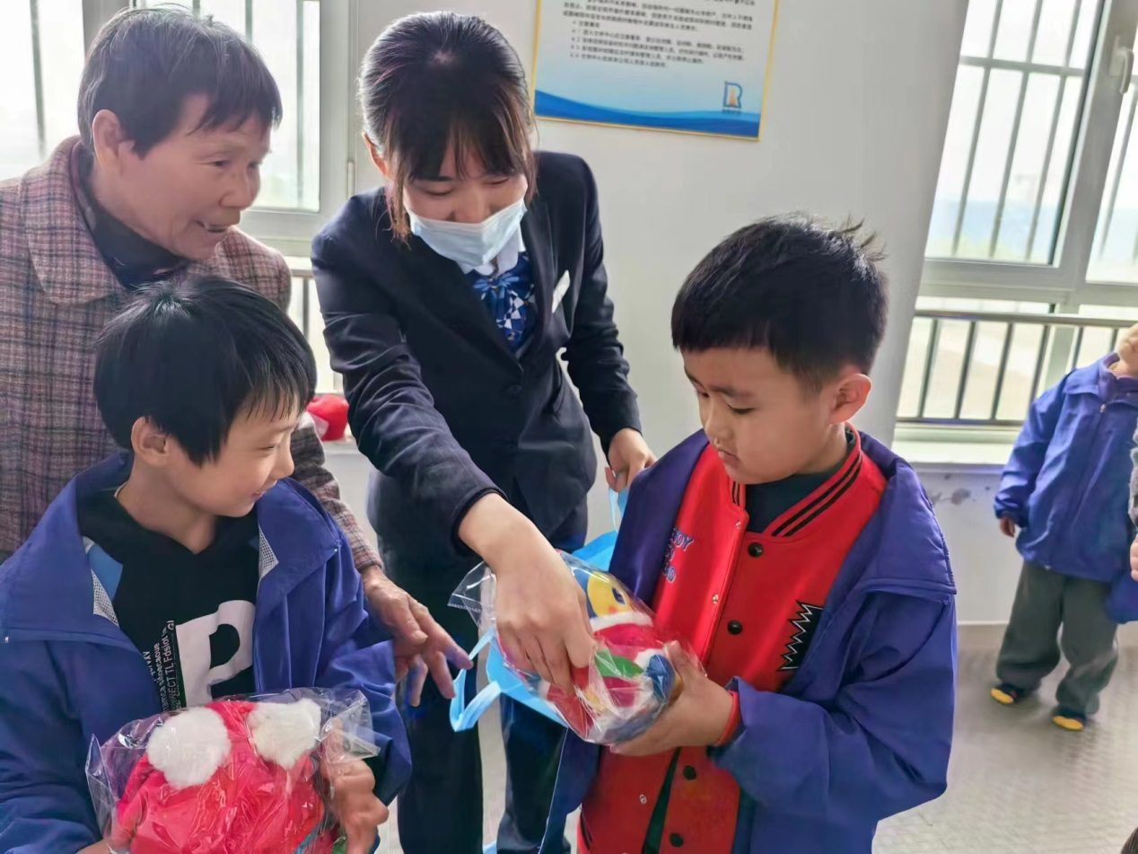 建行东营利津支行：爱在路上不孤单