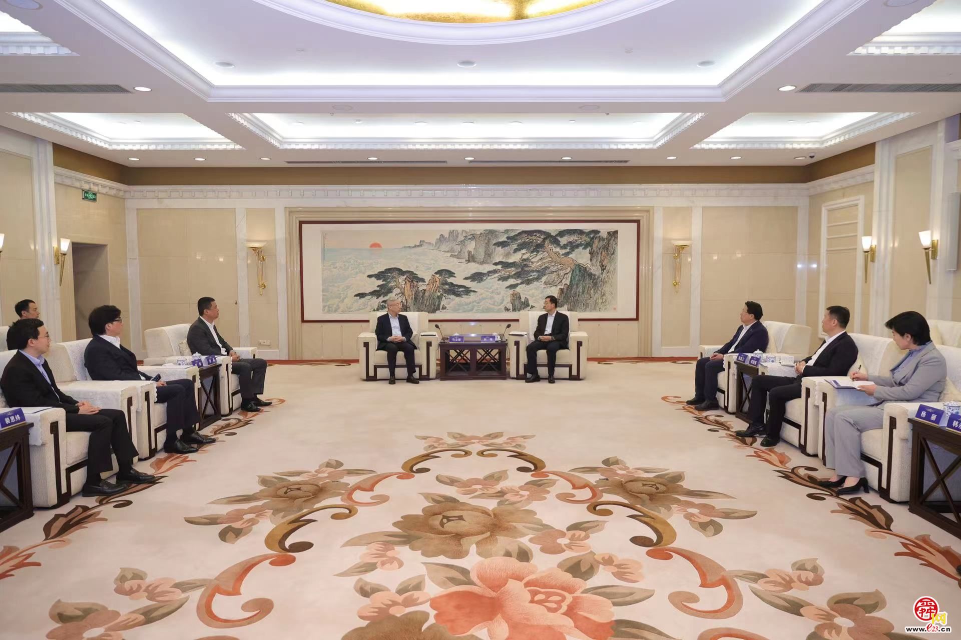 富邦华一银行济南分行揭牌成立 刘强会见马立新一行并共同揭牌