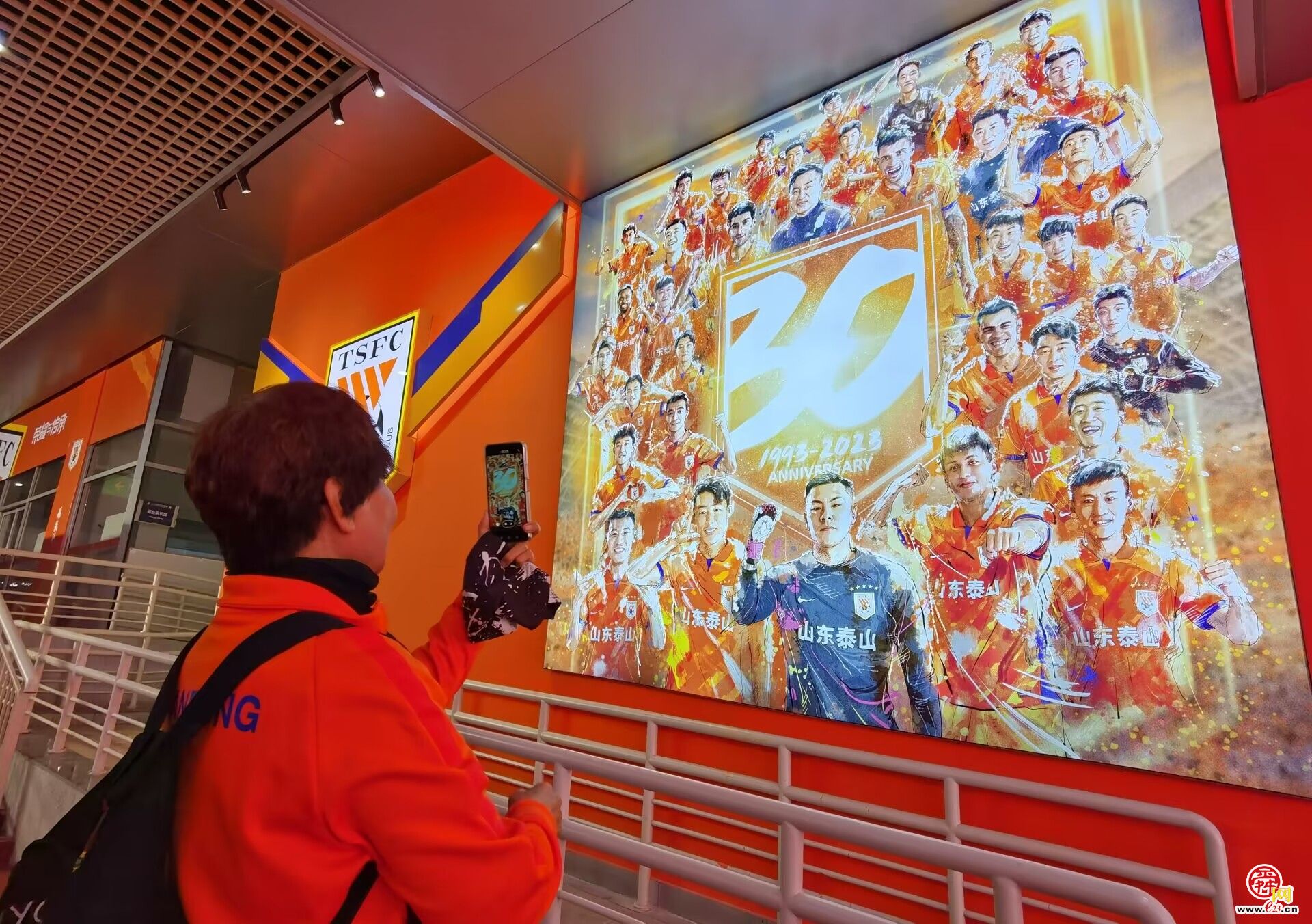 济南奥体中心体育场焕然一新，静待新赛季山东泰山队首个主场比赛