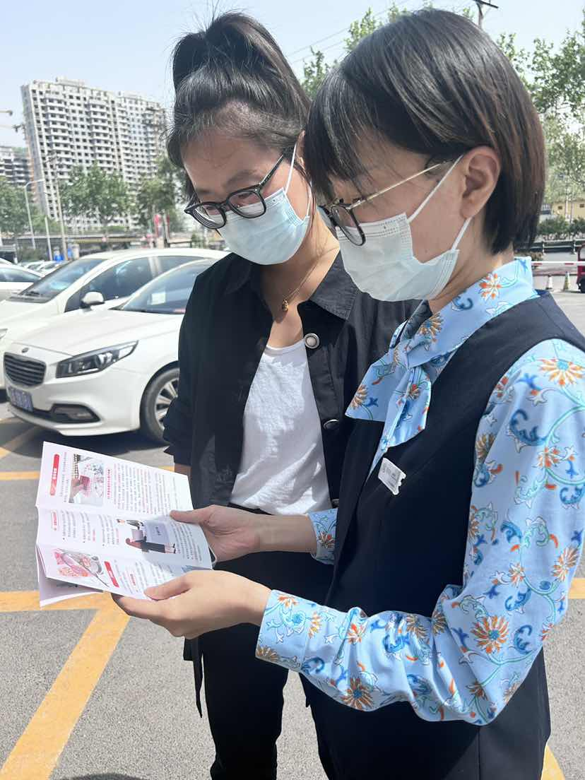 民生银行济南天桥支行开展人民币宣传活动