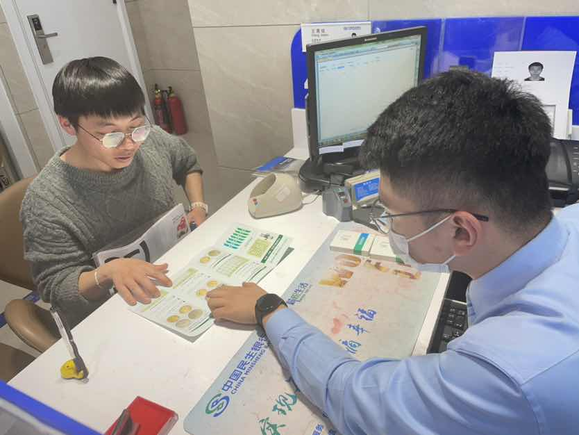 民生银行济南天桥支行开展人民币宣传活动