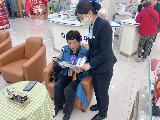 中国民生银行济南文东支行开展“反电信诈骗”主题宣传活动