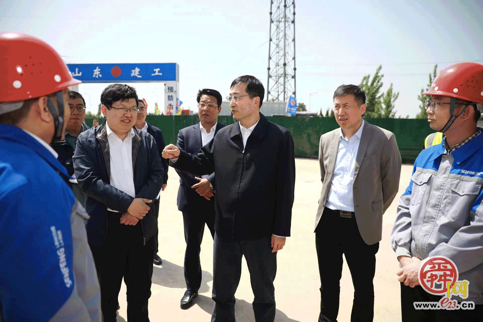 刘强调研包挂联系企业和激光产业时强调 抓好延链补链强链 坚持不懈推动创新发展