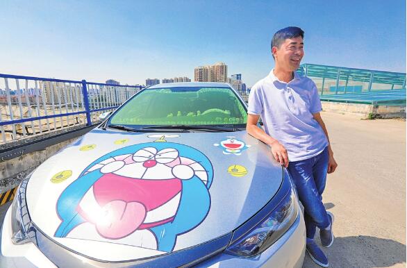 Jinan conducteur de voiture crée une voiture de princesse pleine de guérison
