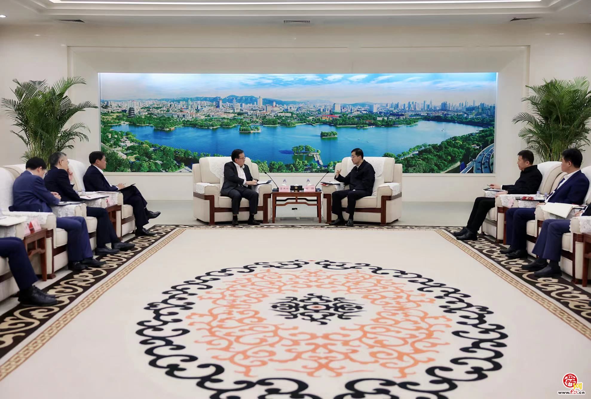 市政府与民生银行签署战略合作协议 刘强会见高迎欣一行并见证签约