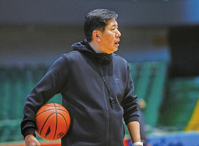 山东高速男篮昨日官宣换帅 王晗下课，丁伟成为球队新任主教练