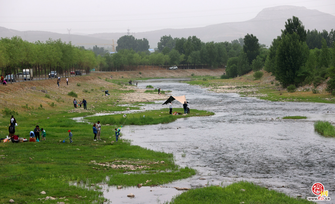 济南周末郊游升温 玉符河成露营休闲圣地