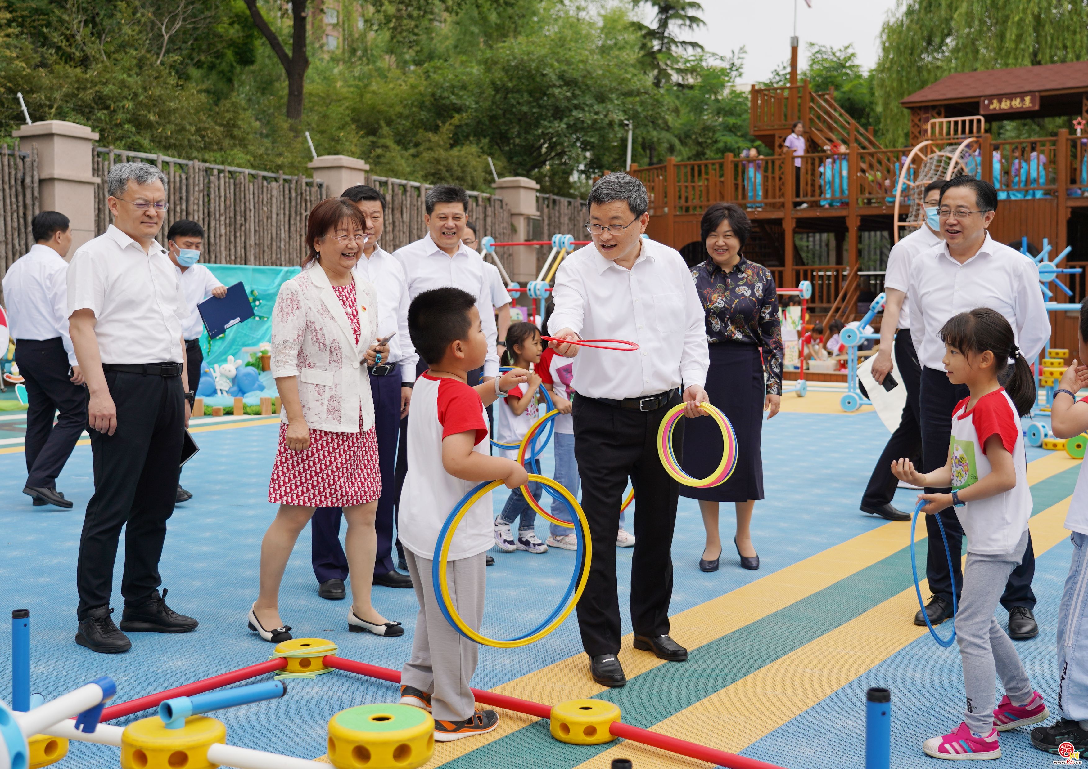 于海田“六一”节前看望少年儿童 让广大少年儿童健康快乐茁壮成长