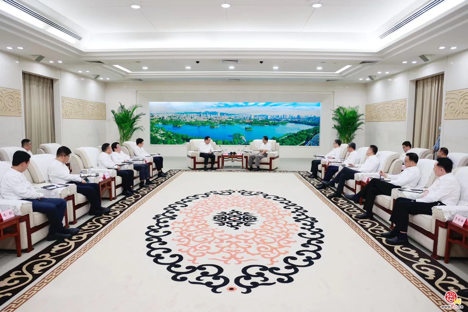 济南市政府与中建八局有限公司签署合作协议 刘强于海田会见周可璋章维成一行