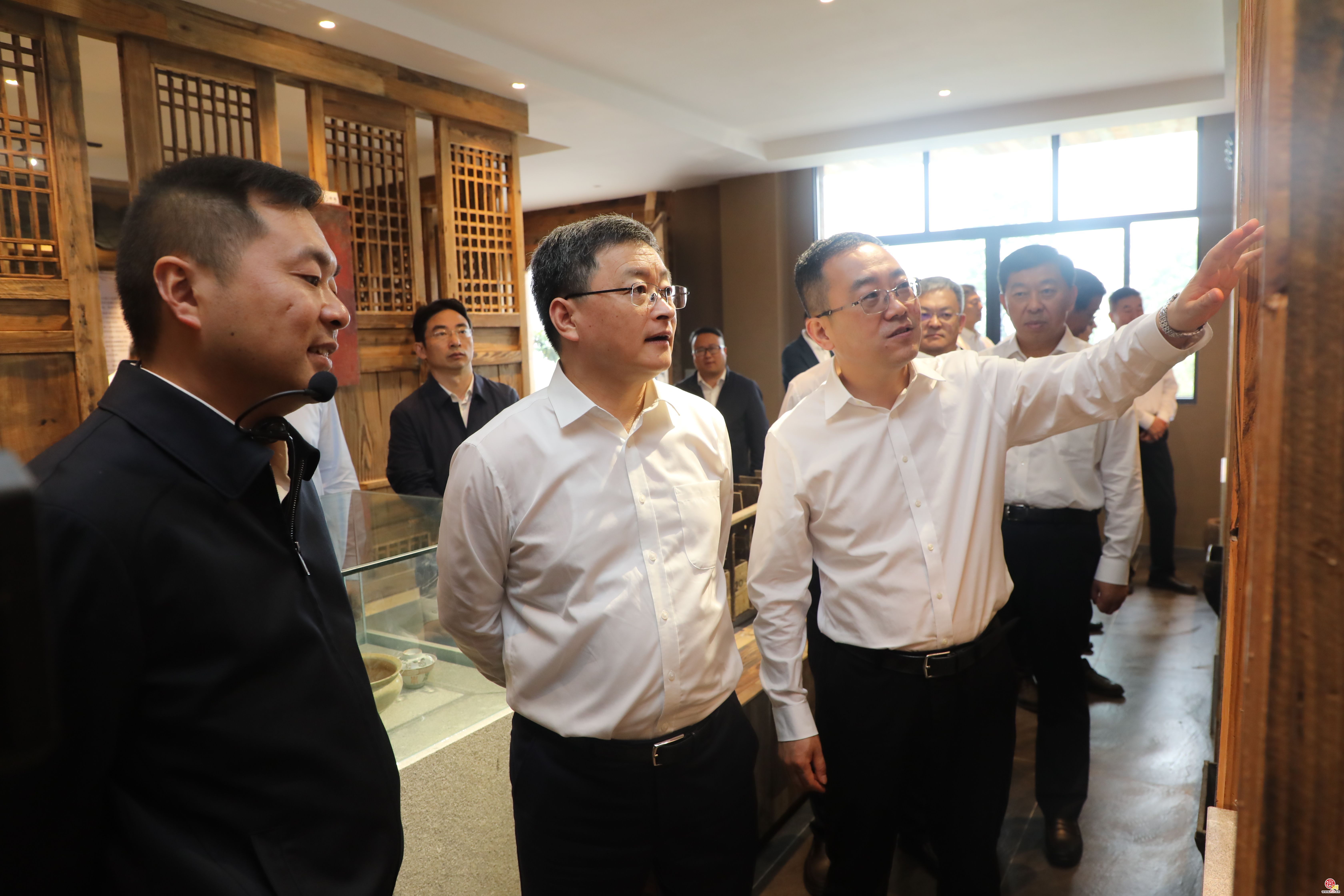 济南市党政代表团到重庆武隆考察对接东西部协作工作 全面深化合作交流 推动协作工作取得新成效 于海田何庆左军参加活动