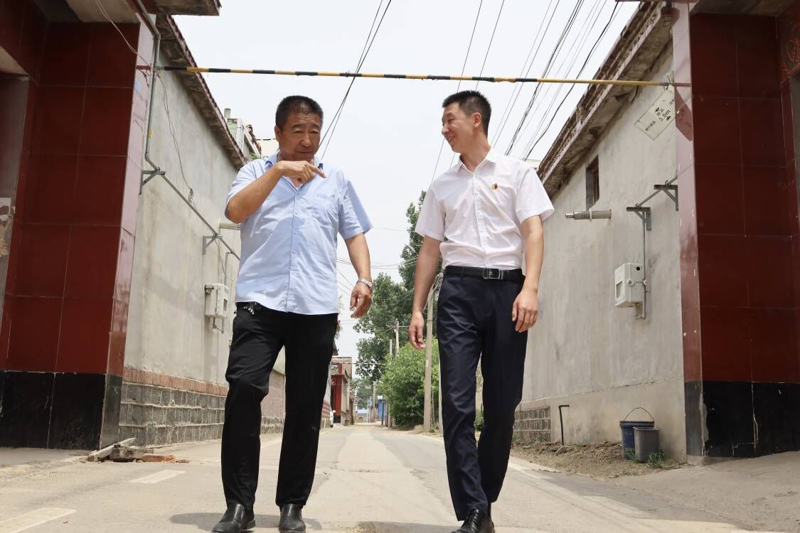 融媒·先锋丨在基层，青年干部这样经风雨、长才干——年轻人，事上练！