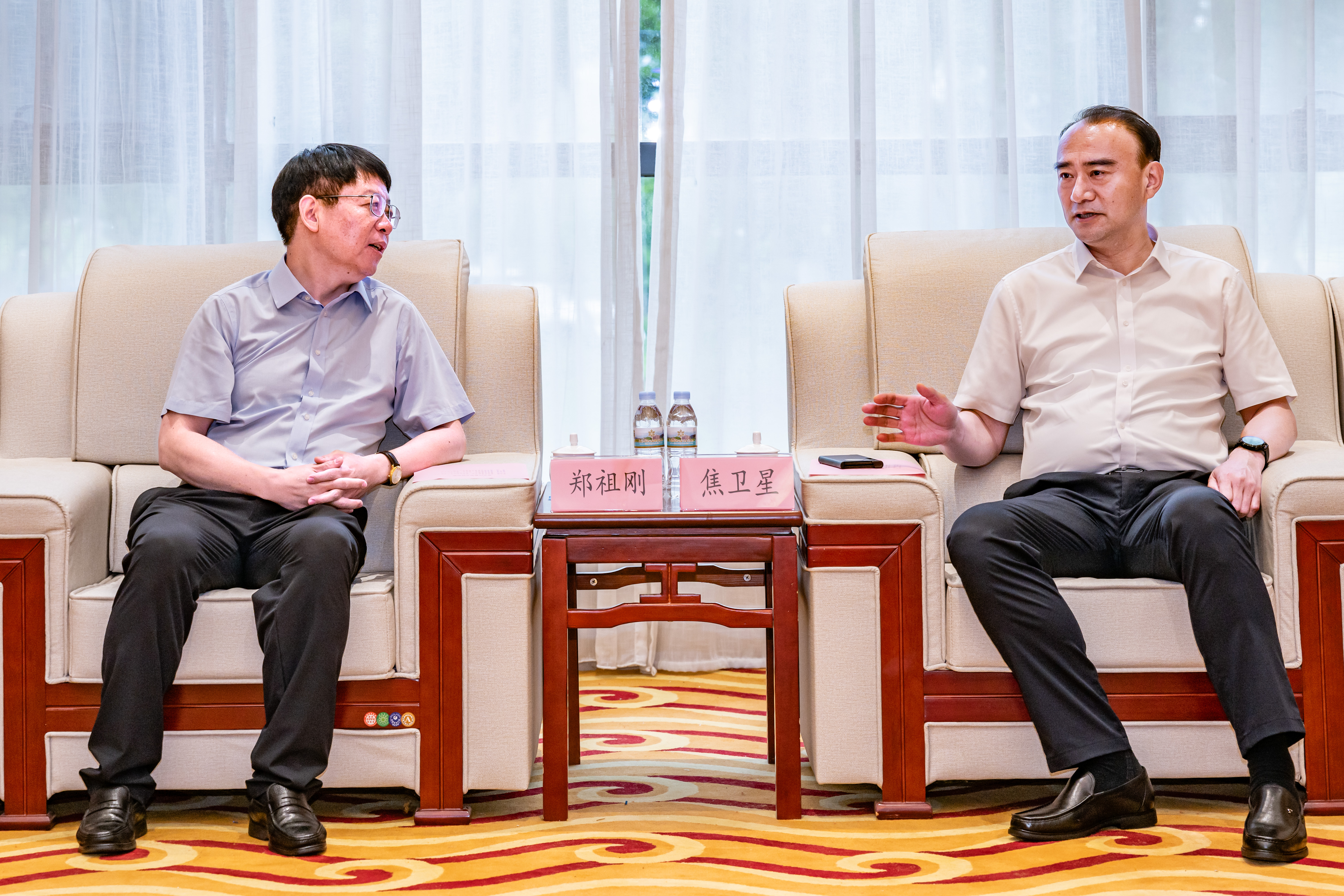 济南市莱芜区人民政府与齐鲁银行举行战略合作签约仪式